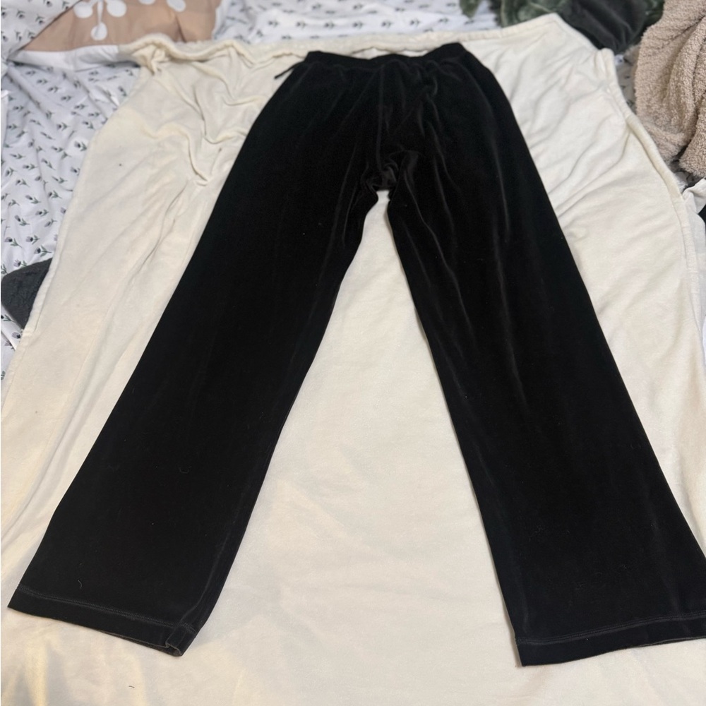 ALO Yoga Charcoal Leggings